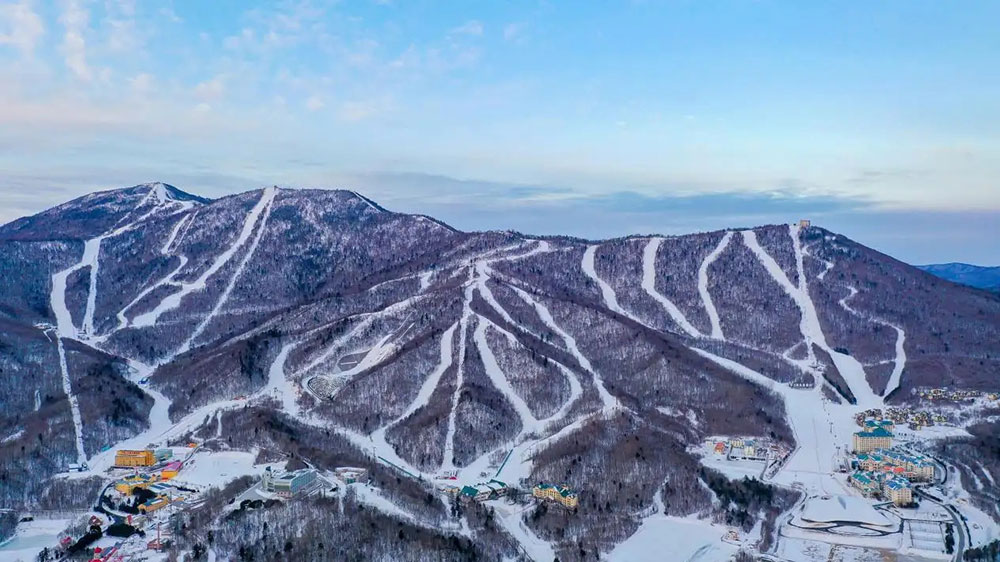 亞布力滑雪場(chǎng).jpg